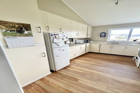 Photo of property in 15 Loasby Crescent, Newlands, Wellington, 6037