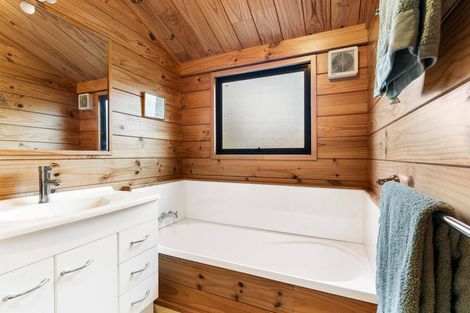 Photo of property in 11 Pleasant Place, Pauanui, Hikuai, 3579