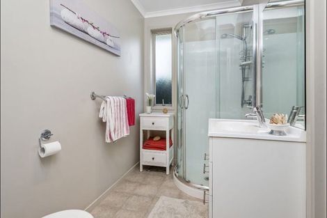 Photo of property in 6 Drake Street, Howick, Auckland, 2014