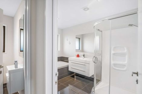 Photo of property in 10 Te Whariki Street, Marshland, Christchurch, 8083