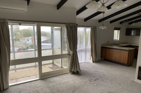 Photo of property in 2/6 Bond Crescent, Forrest Hill, Auckland, 0620