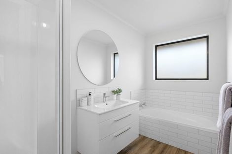 Photo of property in 1/18 Sheraton Place, Redwood, Christchurch, 8051