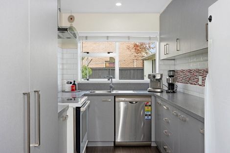 Photo of property in 34 Arcon Drive, Broomfield, Christchurch, 8042