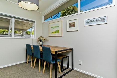Photo of property in 7 Porter Avenue, Te Atatu South, Auckland, 0610