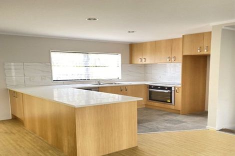 Photo of property in 9/8 Margan Avenue, New Lynn, Auckland, 0600