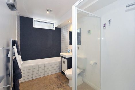Photo of property in 21 Kopiko Way, Brooklyn, Wellington, 6021