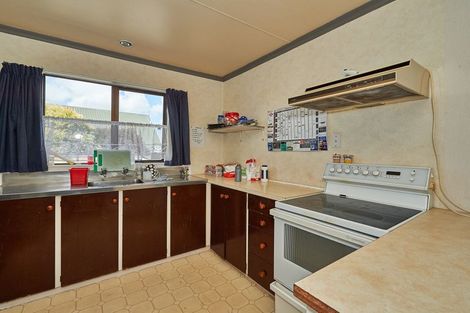Photo of property in 4 Colonial Place, Kelvin Grove, Palmerston North, 4414