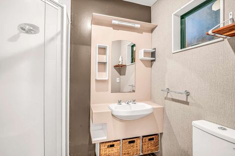 Photo of property in 1 Strachan Way, Highbury, Palmerston North, 4412