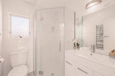 Photo of property in 20 Derrett Place, Saint Martins, Christchurch, 8022