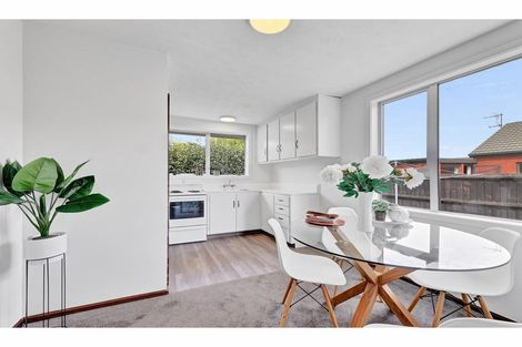 Photo of property in 37 Chipping Lane, Redwood, Christchurch, 8051