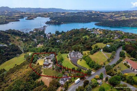Photo of property in 76 Brick Bay Drive, Sandspit, Warkworth, 0982