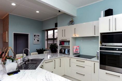 Photo of property in 1407 Caroline Road, Mayfair, Hastings, 4122