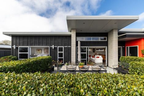 Photo of property in 24a Ferry Road, Clive, 4102