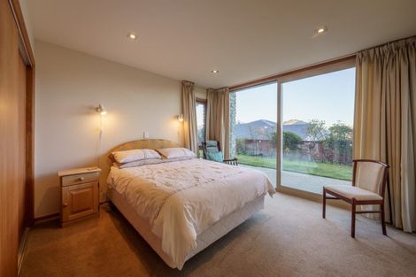 Photo of property in 86 Kings Drive, Wanaka, 9305