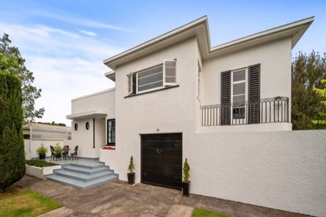 Photo of property in 14 Dives Avenue, Hawera, 4610