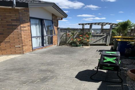 Photo of property in 29 Black Teal Close, Unsworth Heights, Auckland, 0632
