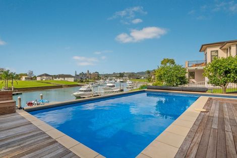 Photo of property in 8 Hei Esplanade, Whitianga, 3510