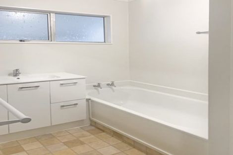 Photo of property in 2 Wembley Place, Richmond Heights, Taupo, 3330