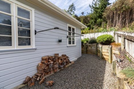 Photo of property in 78 Moeraki Road, Maoribank, Upper Hutt, 5018