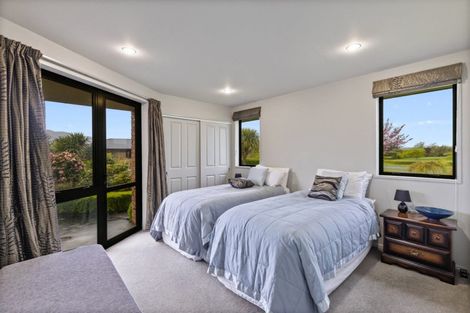 Photo of property in 28 Pukutahi Drive, Te Anau, 9600