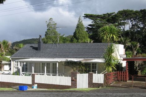 Photo of property in 13 Rimutaka Place, Titirangi, Auckland, 0604