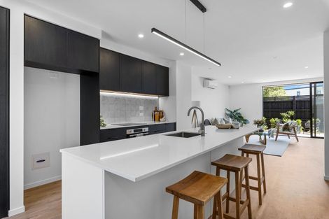 Photo of property in 2/17 Donald Place, St Albans, Christchurch, 8014