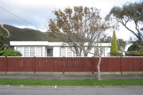 Photo of property in 18 Langford Street, Naenae, Lower Hutt, 5011