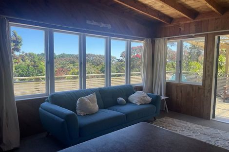 Photo of property in 352 Motutara Road, Muriwai, 0881