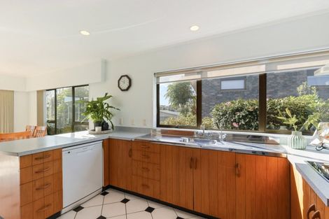 Photo of property in 19 Darwin Crescent, Spotswood, New Plymouth, 4310
