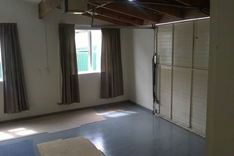Photo of property in 15 August Street, Stokes Valley, Lower Hutt, 5019