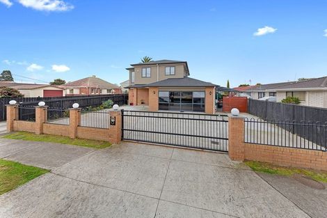 Photo of property in 102 Carruth Road, Papatoetoe, Auckland, 2025