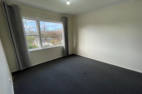 Photo of property in 9 Bellringer Crescent, Newlands, Wellington, 6037