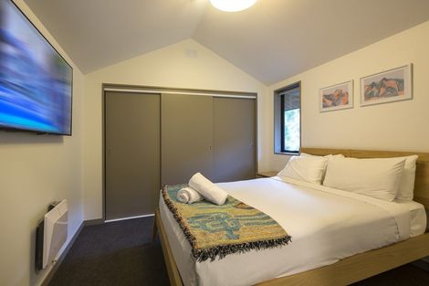 Photo of property in La Residence Du Lac, 39/527 Frankton Road, Queenstown, 9300
