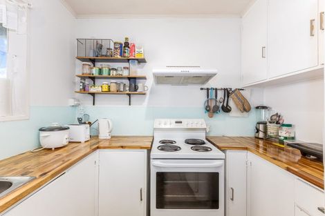 Photo of property in 4/1 Waikare Avenue, Waiwhetu, Lower Hutt, 5010