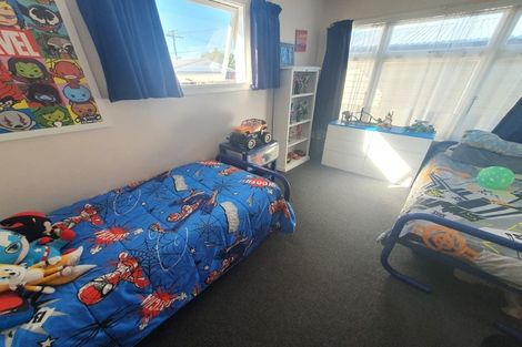 Photo of property in 15 Daniels Road, Redwood, Christchurch, 8051