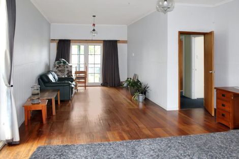 Photo of property in 10 Fairs Road, Milson, Palmerston North, 4414