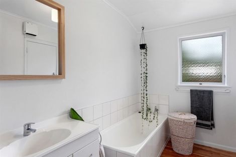 Photo of property in 5b Halberg Crescent, Whakatane, 3120