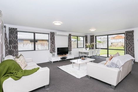 Photo of property in 8 Max Landing, Grandview Heights, Hamilton, 3200