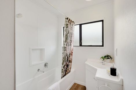 Photo of property in 76a Kahikatea Drive, Melville, Hamilton, 3206