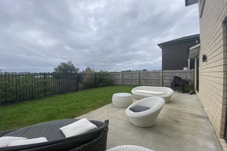 Photo of property in 9 Iwinuku Court, Wattle Downs, Auckland, 2103
