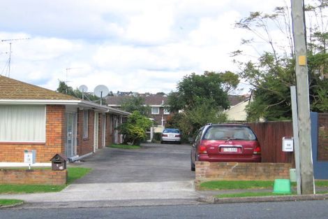 Photo of property in 3/32 Eastern Beach Road, Eastern Beach, Auckland, 2012