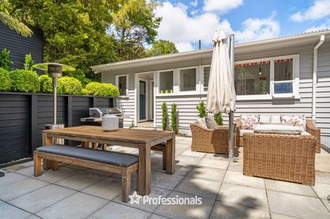 Photo of property in 132 Cheviot Road, Lowry Bay, Lower Hutt, 5013