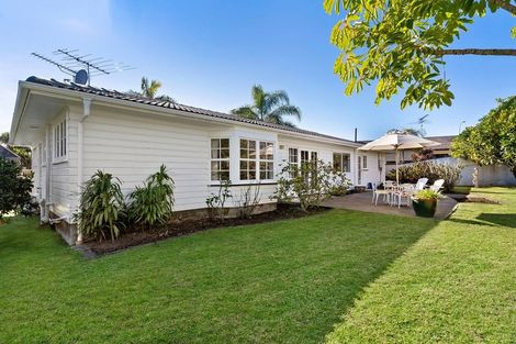 Photo of property in 6 Adonis Place, Half Moon Bay, Auckland, 2012