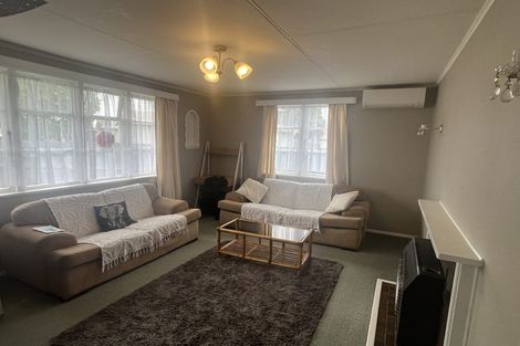 Photo of property in 6 Radnor Place, Highbury, Palmerston North, 4412