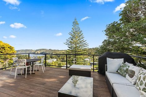 Photo of property in 3 Leigh Road, Leigh, 0985