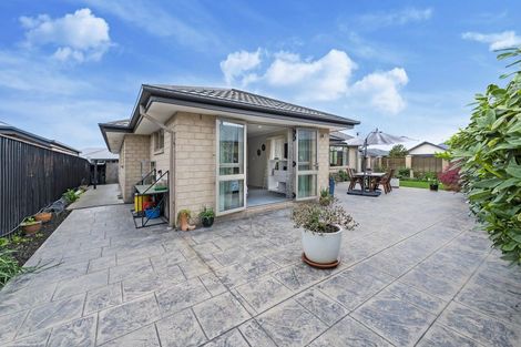 Photo of property in 18 Globe Bay Drive, Templeton, Christchurch, 8042
