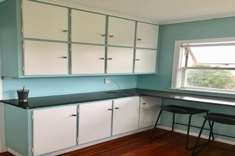 Photo of property in 3/18 Knights Road, Rothesay Bay, Auckland, 0630