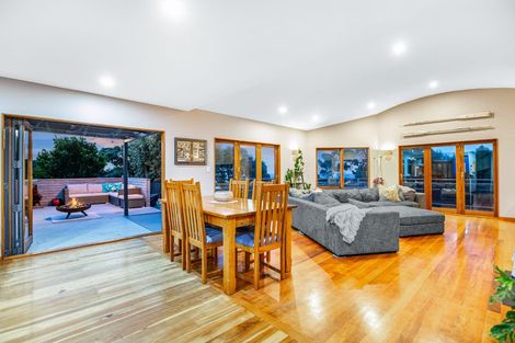 Photo of property in 13 Haunui Road, Pukerua Bay, 5026