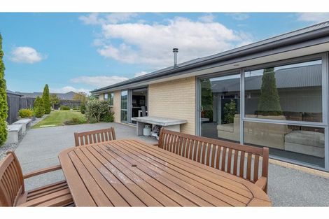 Photo of property in 16 Huntingdon Drive, Rangiora, 7400