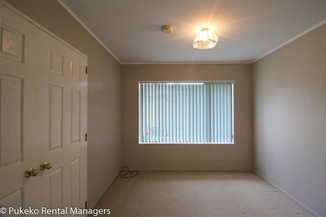 Photo of property in 2/28 Carnoustie Drive, Wattle Downs, Auckland, 2103